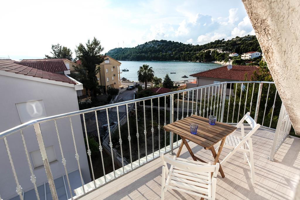 Apartments Rajna Zaboric Bagian luar foto
