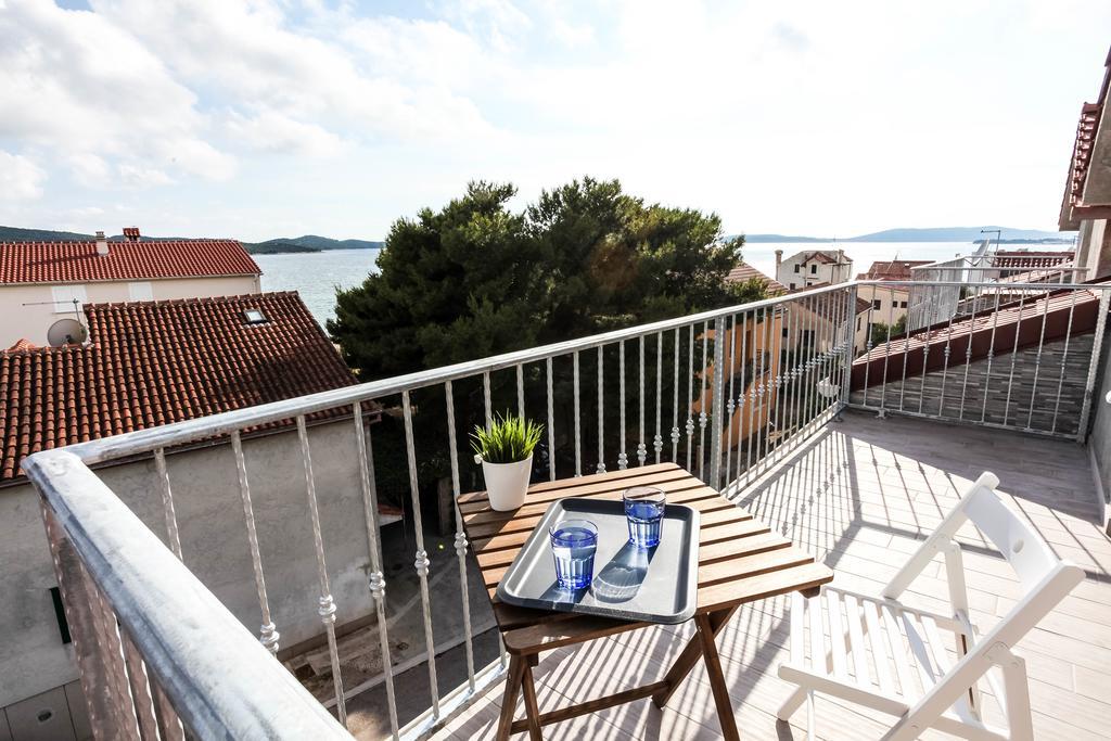 Apartments Rajna Zaboric Bagian luar foto